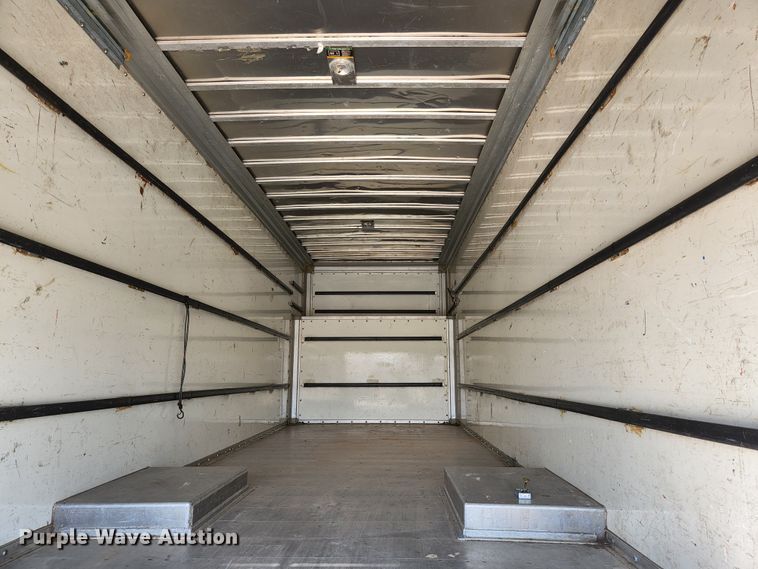 image for item JG9190 2000 GMC C6500  box truck