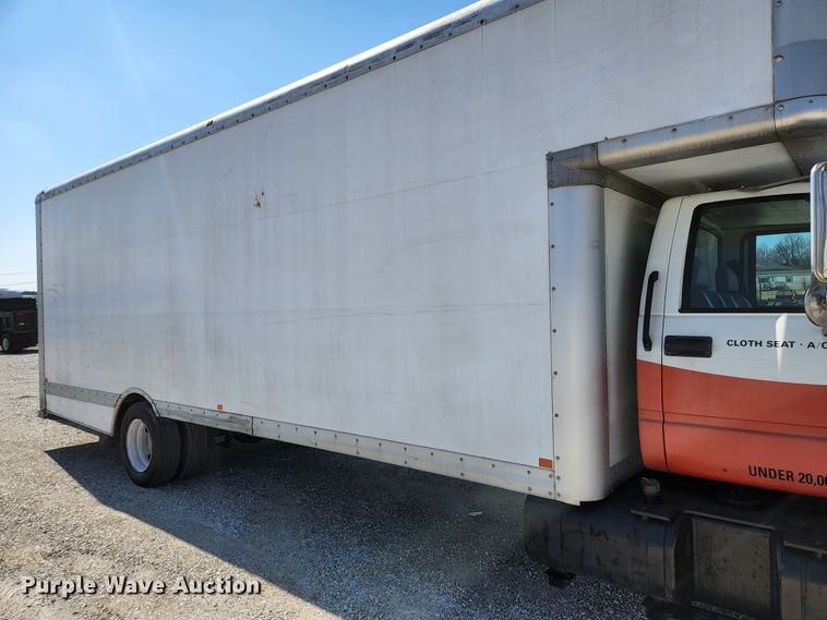 image for item JG9190 2000 GMC C6500  box truck