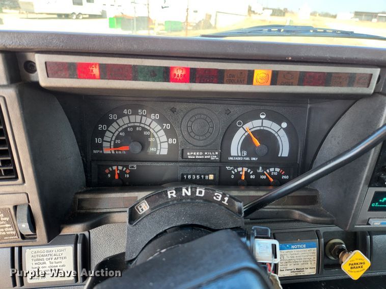 image for item JG9190 2000 GMC C6500  box truck