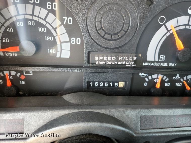 image for item JG9190 2000 GMC C6500  box truck