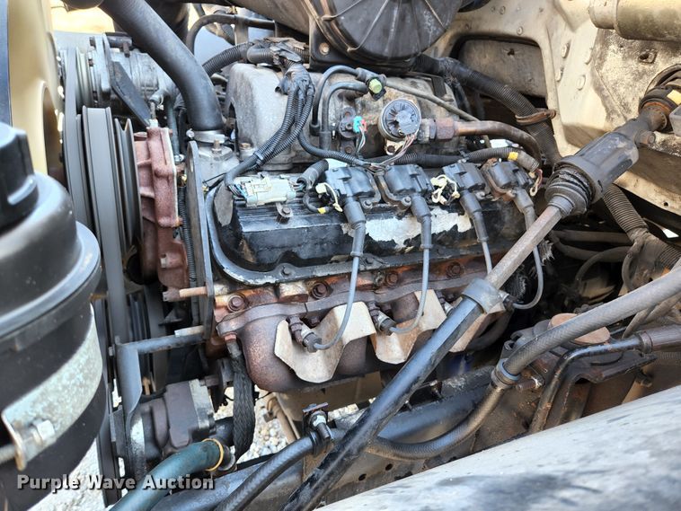 image for item JG9190 2000 GMC C6500  box truck