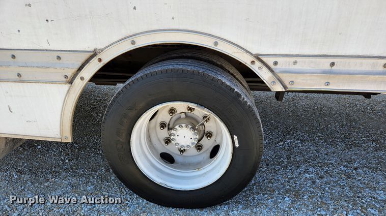 image for item JG9190 2000 GMC C6500  box truck