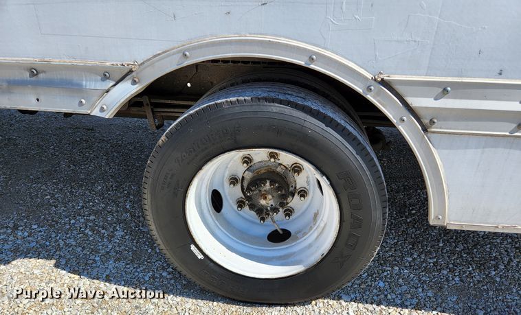 image for item JG9190 2000 GMC C6500  box truck