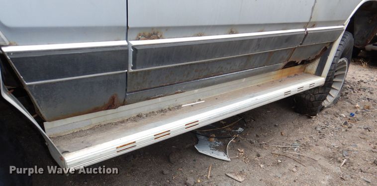 image for item JJ9226 1984 Dodge Ram Charger  SUV