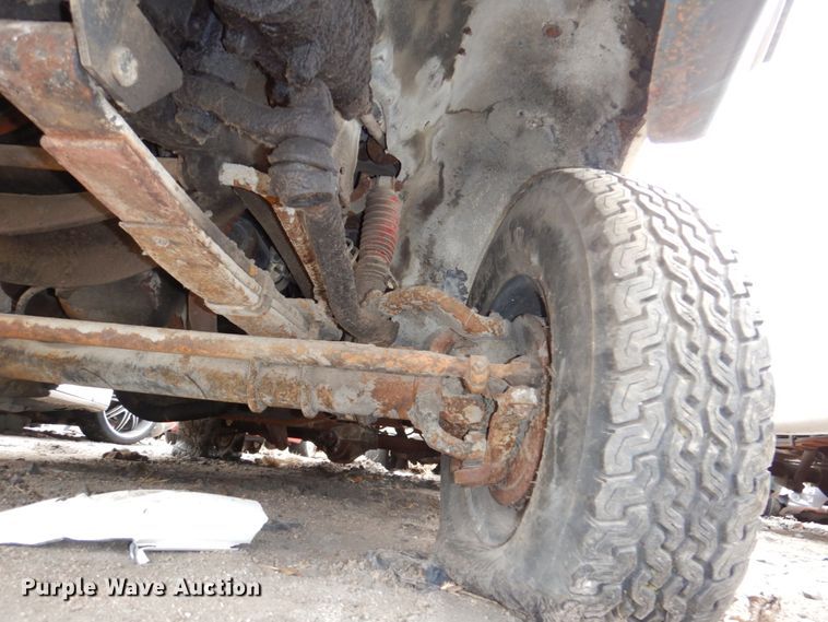 image for item JJ9226 1984 Dodge Ram Charger  SUV