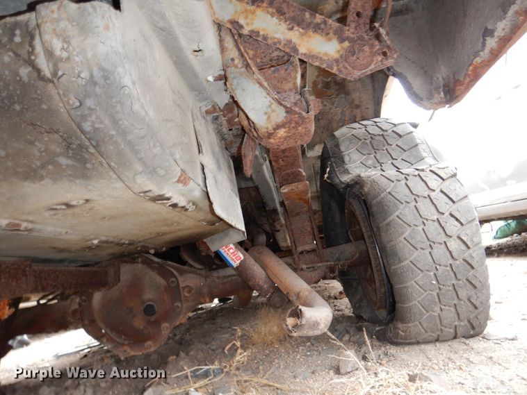 image for item JJ9226 1984 Dodge Ram Charger  SUV