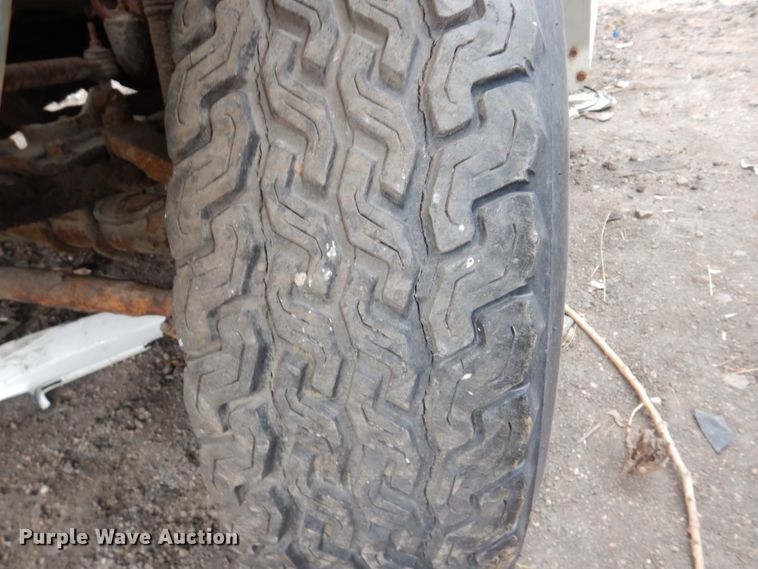 image for item JJ9226 1984 Dodge Ram Charger  SUV