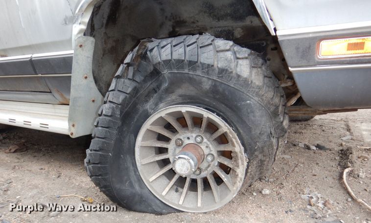 image for item JJ9226 1984 Dodge Ram Charger  SUV