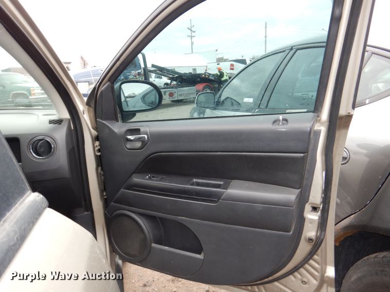 image for item JJ9232 2009 Jeep Compass  SUV