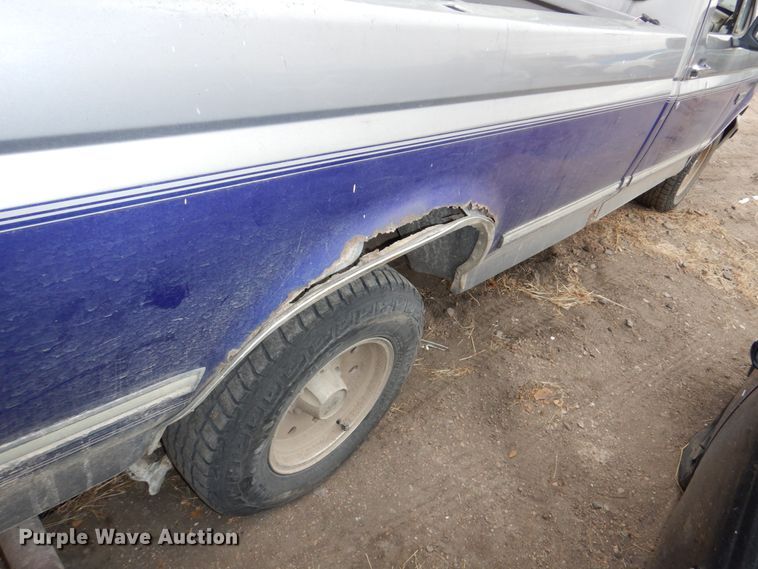 image for item JJ9235 1995 Ford F150  pickup truck