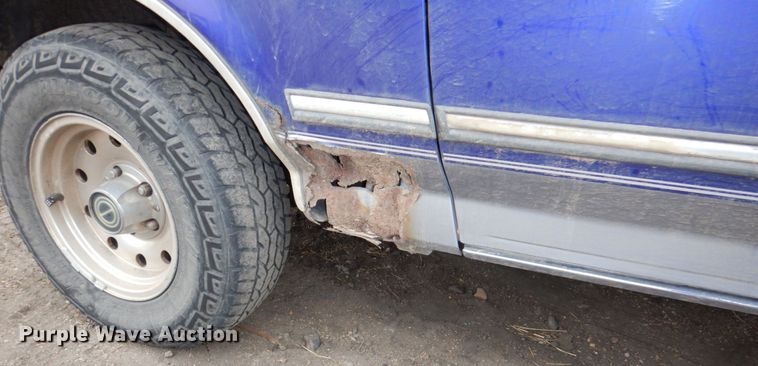 image for item JJ9235 1995 Ford F150  pickup truck