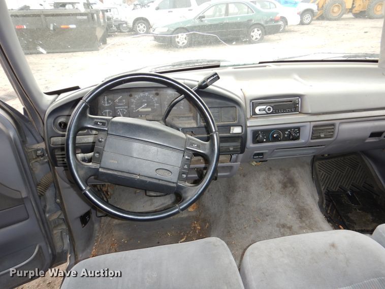 image for item JJ9235 1995 Ford F150  pickup truck