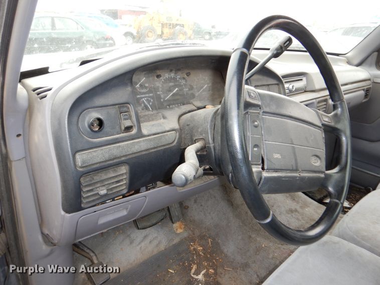 image for item JJ9235 1995 Ford F150  pickup truck