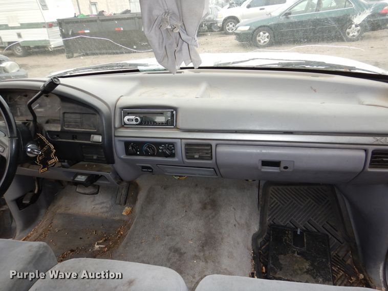 image for item JJ9235 1995 Ford F150  pickup truck