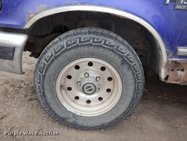 image for item JJ9235 1995 Ford F150  pickup truck