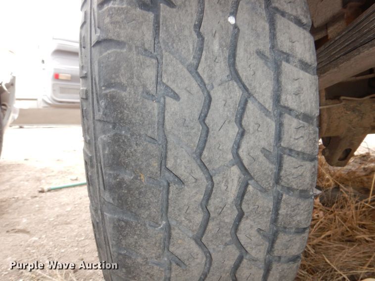 image for item JJ9235 1995 Ford F150  pickup truck