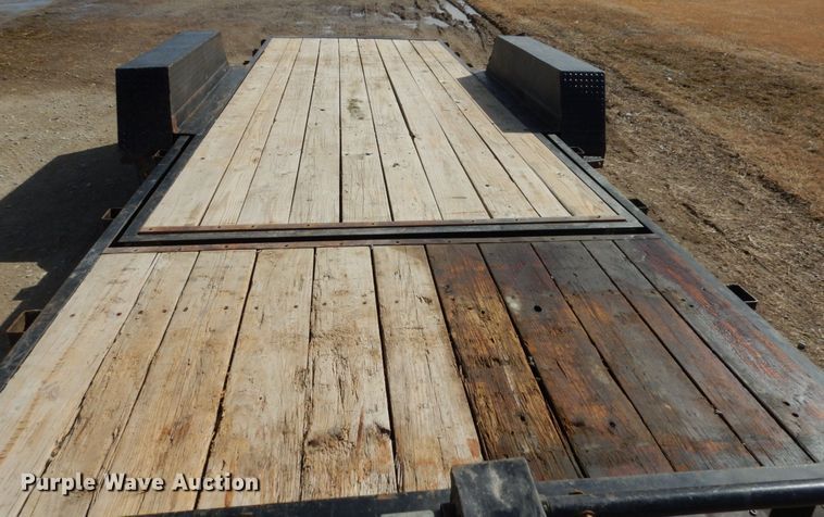 image for item JK9773 2015 H&H  utility trailer