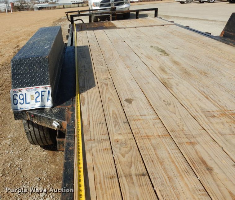 image for item JK9773 2015 H&H  utility trailer