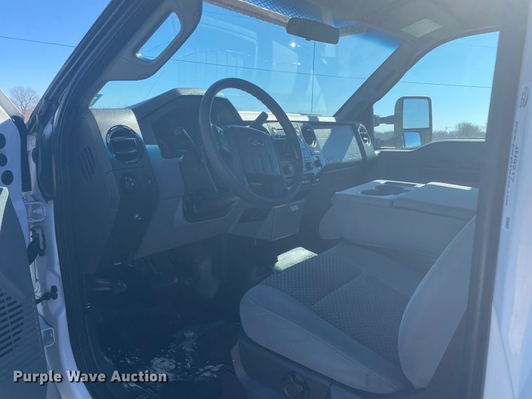 image for item JN9217 2016 Ford F550 Super Duty XL  flatbed truck