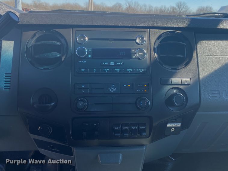 image for item JN9217 2016 Ford F550 Super Duty XL  flatbed truck