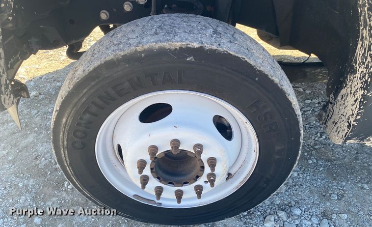 image for item JN9217 2016 Ford F550 Super Duty XL  flatbed truck