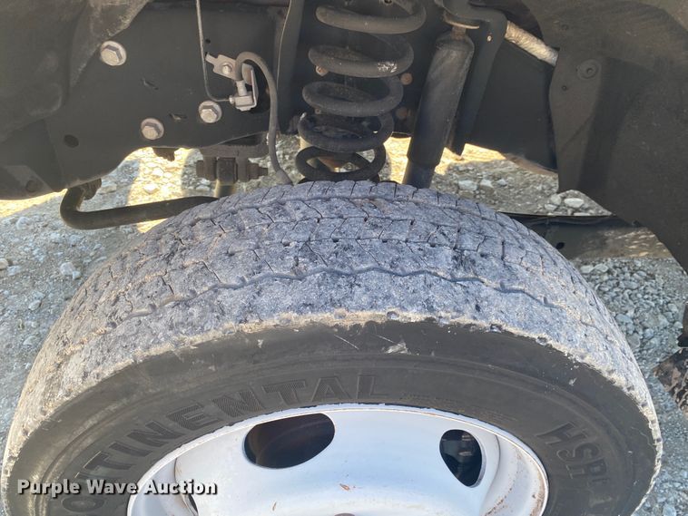 image for item JN9217 2016 Ford F550 Super Duty XL  flatbed truck