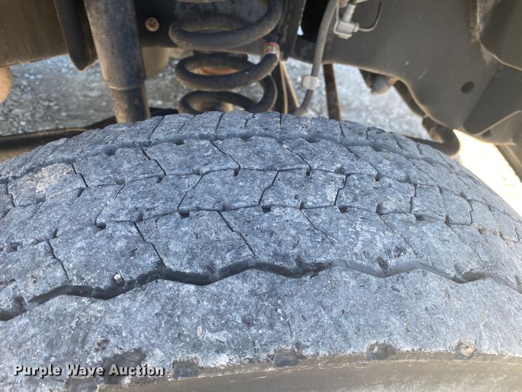 image for item JN9217 2016 Ford F550 Super Duty XL  flatbed truck