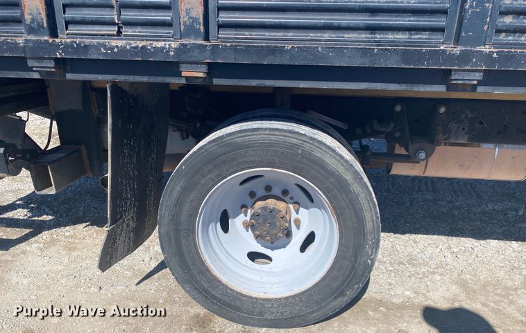 image for item JN9217 2016 Ford F550 Super Duty XL  flatbed truck