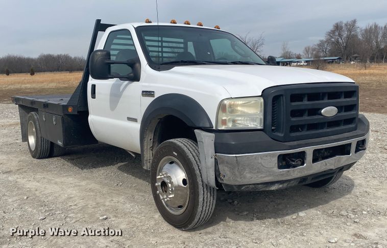 image for item JN9231 2007 Ford F550 Super Duty XL  flatbed truck