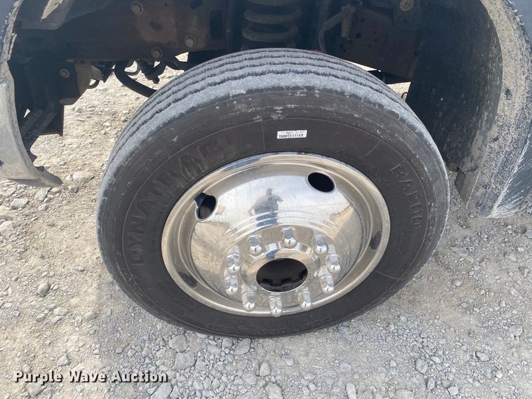 image for item JN9231 2007 Ford F550 Super Duty XL  flatbed truck