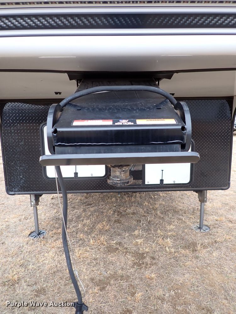 image for item JO9675 2022 Genesis Supreme 40CRXL  toy hauler camper