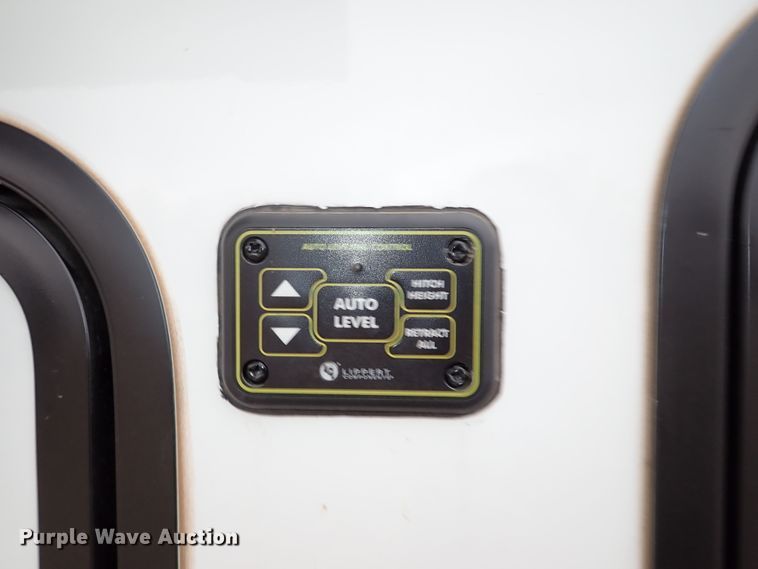 image for item JO9675 2022 Genesis Supreme 40CRXL  toy hauler camper