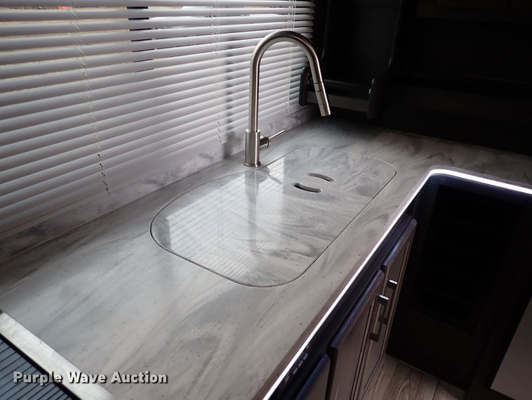 image for item JO9675 2022 Genesis Supreme 40CRXL  toy hauler camper