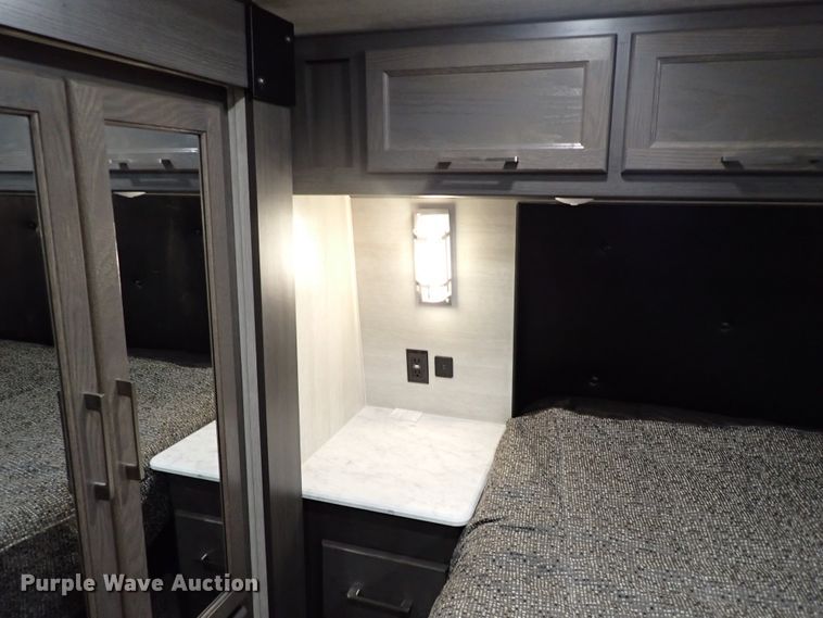 image for item JO9675 2022 Genesis Supreme 40CRXL  toy hauler camper