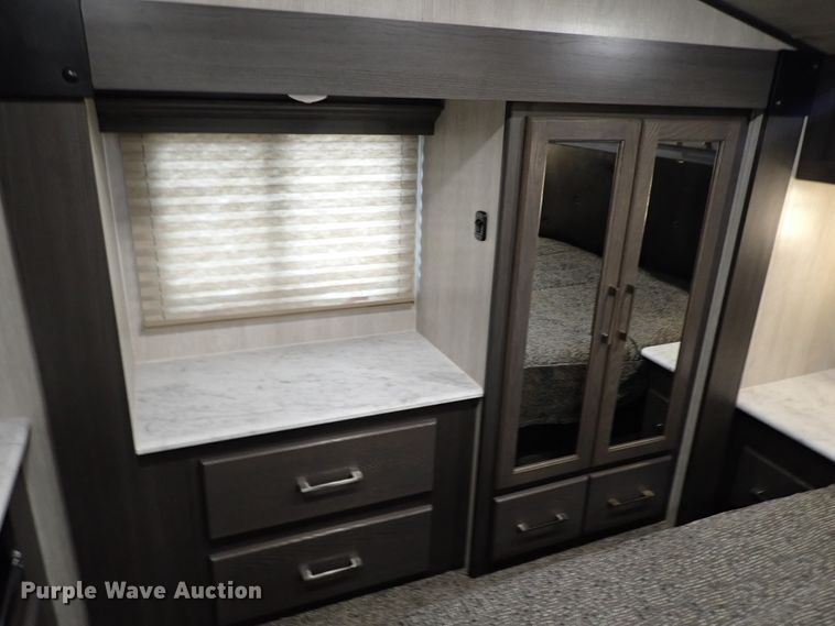 image for item JO9675 2022 Genesis Supreme 40CRXL  toy hauler camper