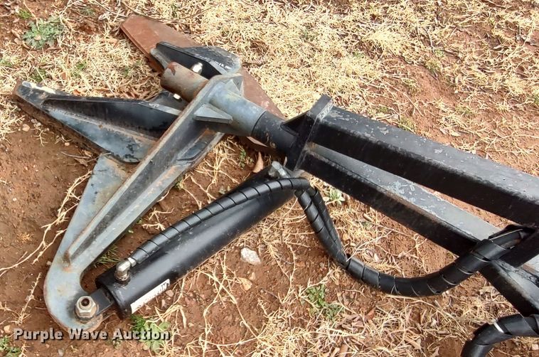 image for item JO9682 2017 Sidney skid steer tree shear