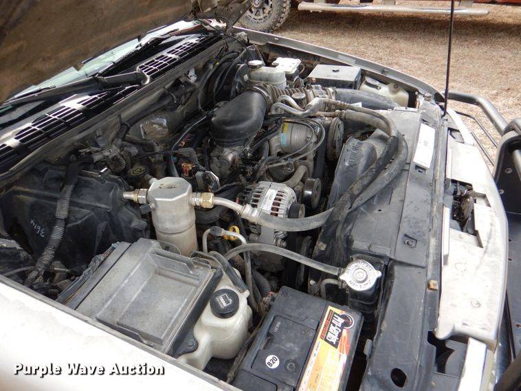 image for item JS9667 2001 Chevrolet S10  Crew Cab pickup truck