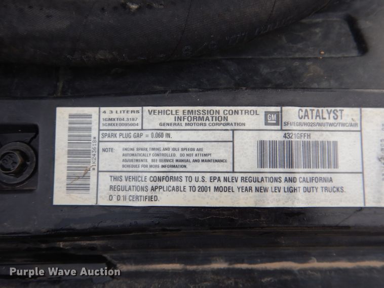 image for item JS9667 2001 Chevrolet S10  Crew Cab pickup truck