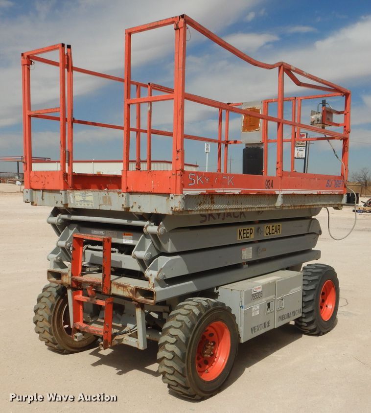 image for item KC9788 1998 Sky Jack SJ-7027  scissor lift
