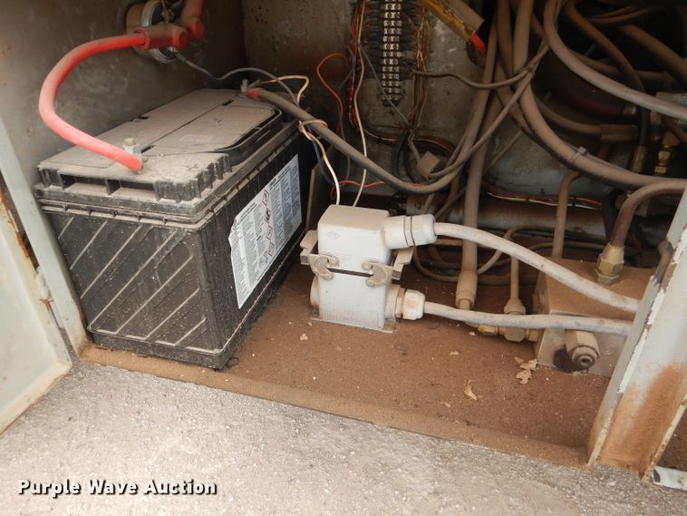 image for item KC9788 1998 Sky Jack SJ-7027  scissor lift