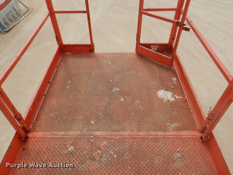 image for item KC9788 1998 Sky Jack SJ-7027  scissor lift