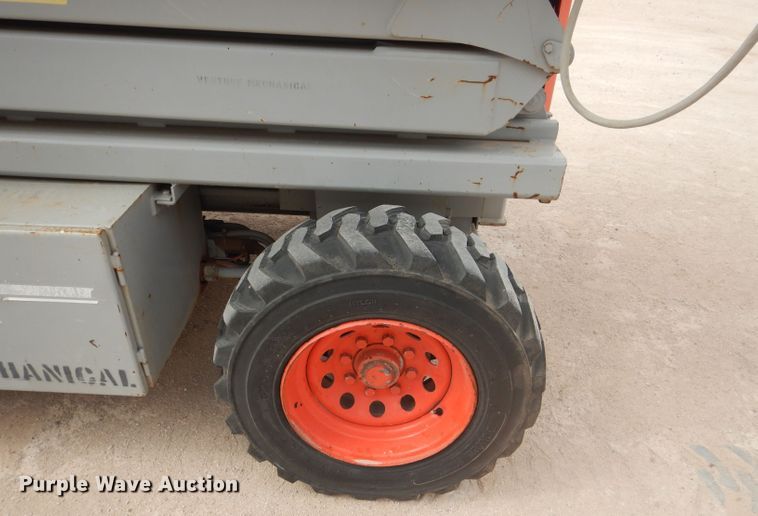 image for item KC9788 1998 Sky Jack SJ-7027  scissor lift