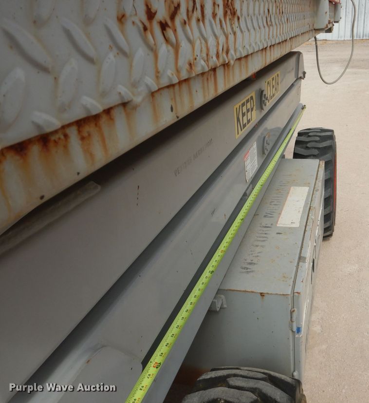 image for item KC9788 1998 Sky Jack SJ-7027  scissor lift