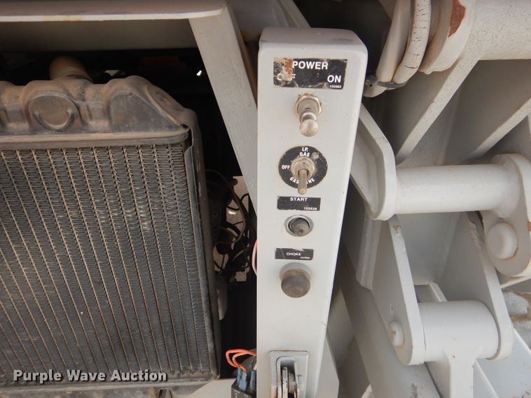 image for item KC9788 1998 Sky Jack SJ-7027  scissor lift