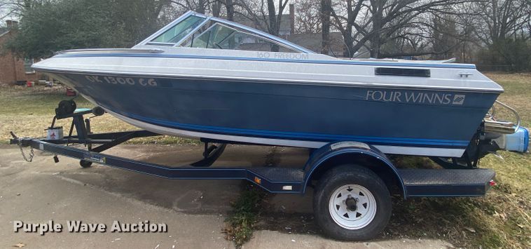 image for item KE9444 1987 Four Winns  boat