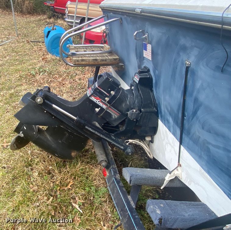 image for item KE9444 1987 Four Winns  boat