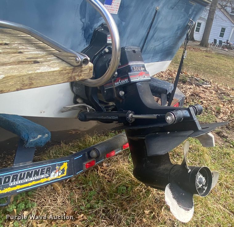 image for item KE9444 1987 Four Winns  boat