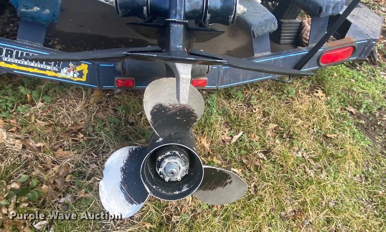 image for item KE9444 1987 Four Winns  boat