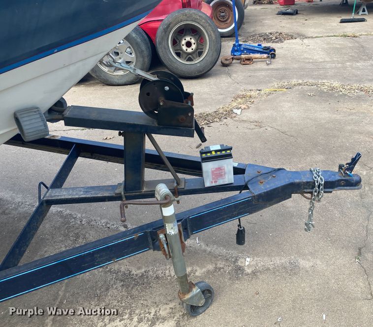 image for item KE9444 1987 Four Winns  boat