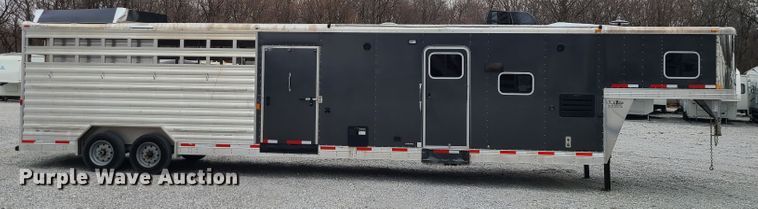 image for item KG9617 2015 Universal Exiss STC835 LG  livestock trailer